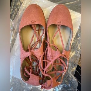 Steven madden. Pink suede ankle tie shoes. Ribbon ballerina like.